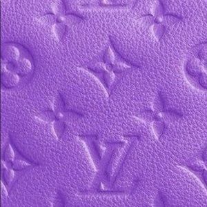 Meet your Posher, Bella 💋